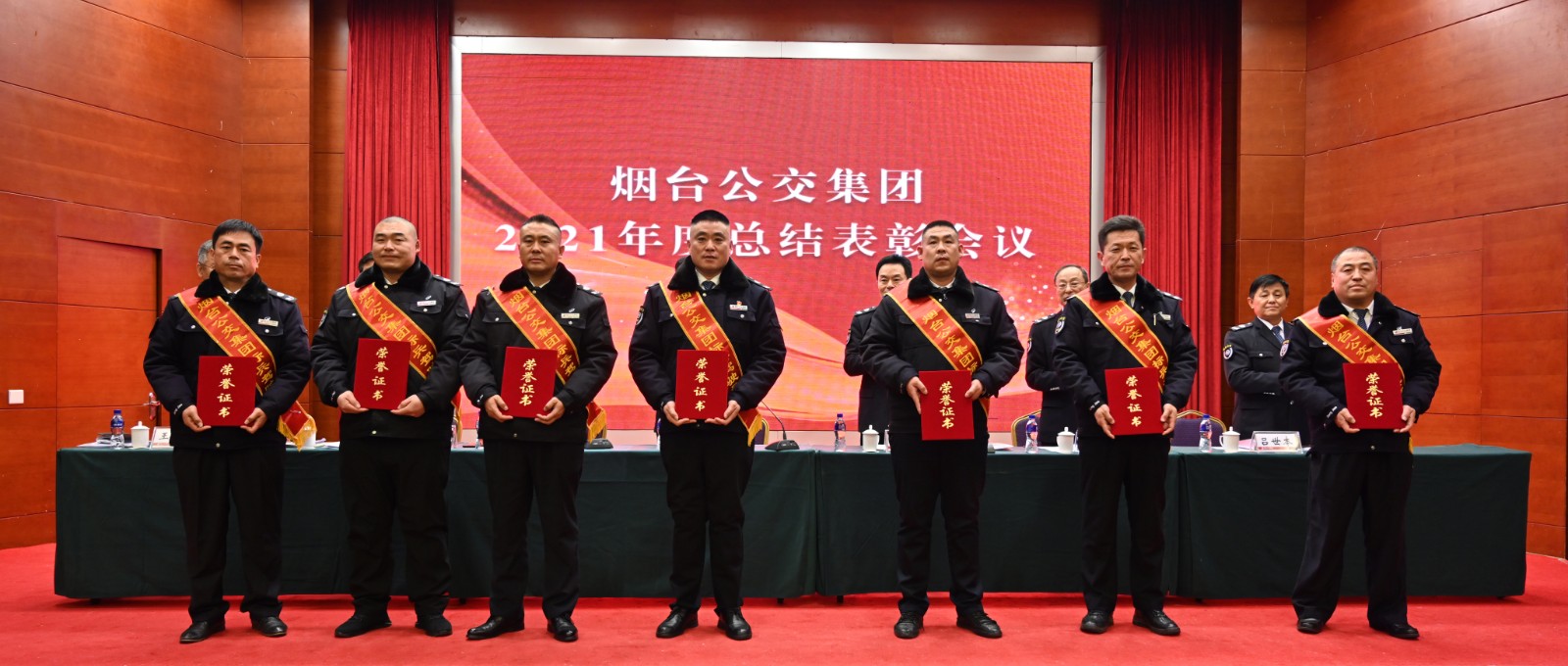 61d7de9cbd76f.jpg 標兵駕駛員.jpg